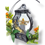 znicz dla mamy z kompozycją kwiatową