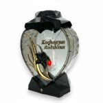 Znicz-solarny-Serce-Lux-z-lilia-Rodzicom-35-cm-Vestina-Premium-Zloty