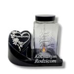 Nowoczesny-znicz-solarny-z-dedykacja-dla-Rodzicow-Vestina-Premium-w-wersji-srebrnej-z-motywem-drzewa-SOLARIS